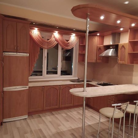 Двухкомнатная Квартира С Кухней Студией Бровары. Εξωτερικό φωτογραφία